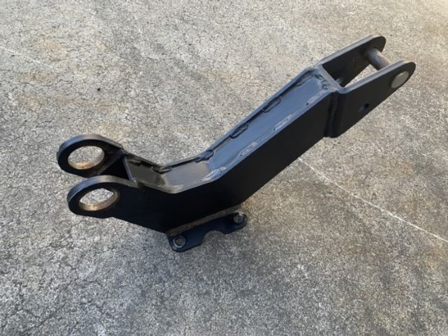 部品（パーツ） トラクターA1組替ヒッチ フレールモアFM117/157/187-U用 写真２